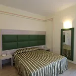 Maternini 3*