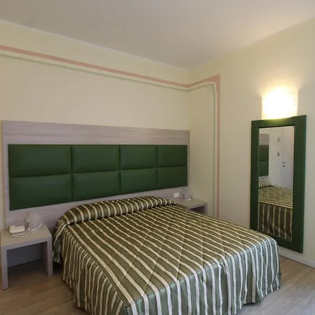 Maternini 3*
